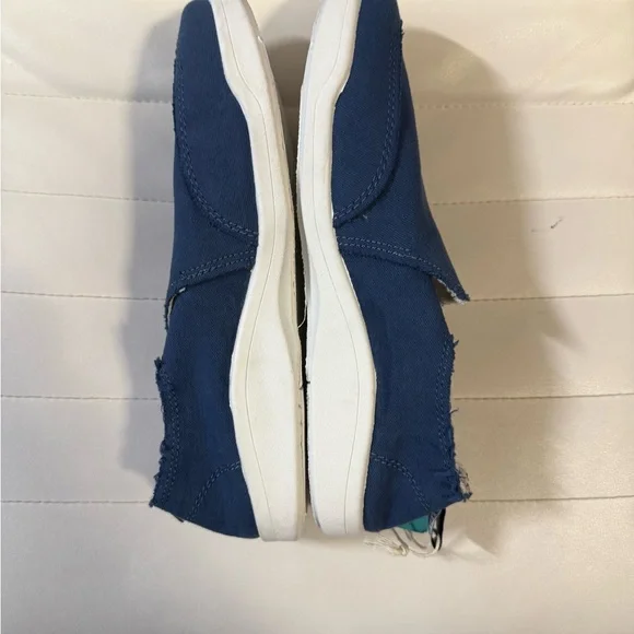 Vionic Beach Navy Malibu Blue Women Sneakers - Picture 8 of 11